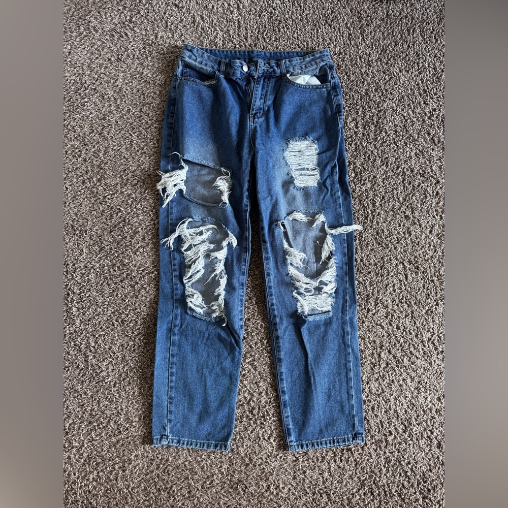 SHEIN Men's Relaxed Ripped Denim Jeans